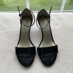 BLACK TALBOTS HEELS